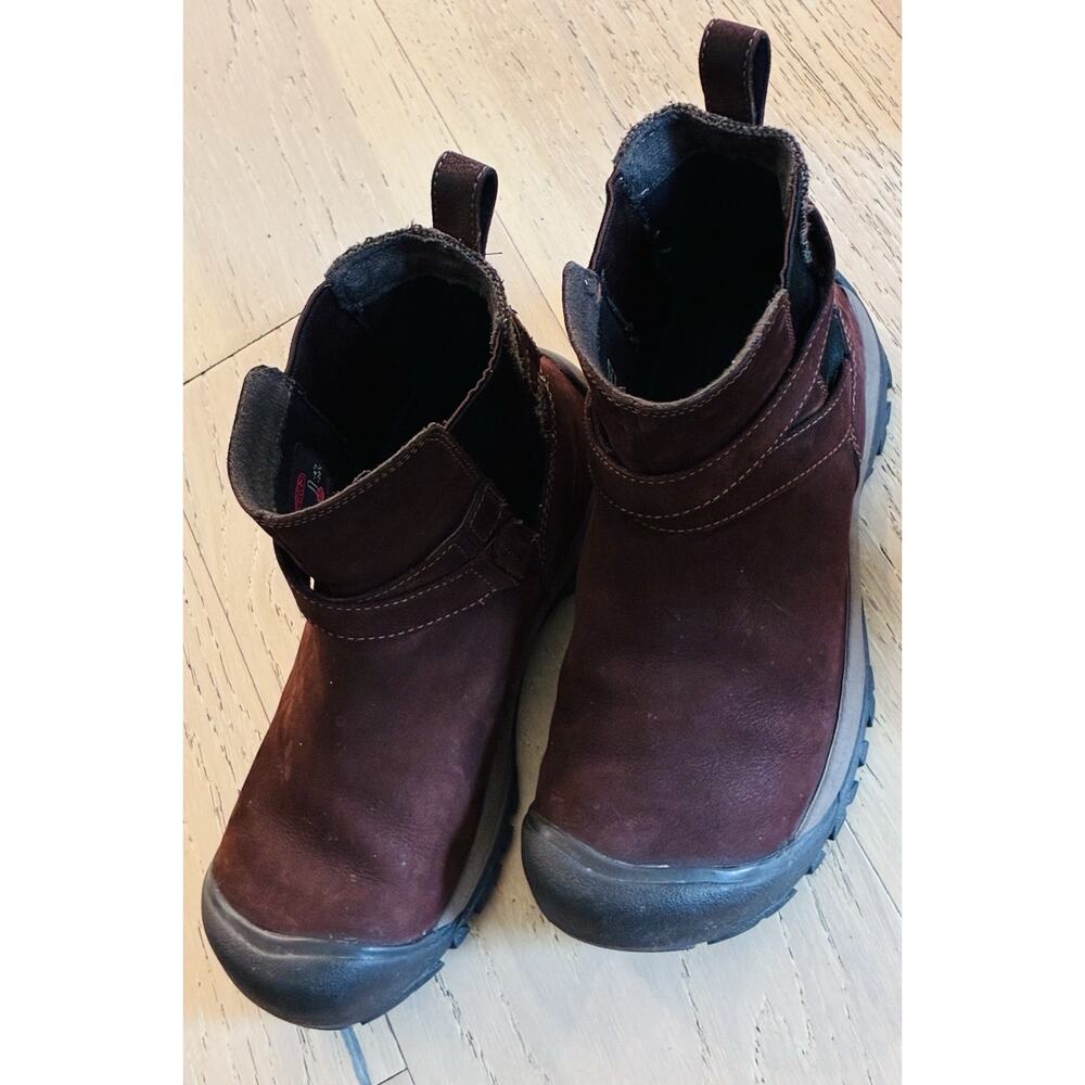 Keen Women's Kaci II Mid Height Insulated Pull-On Boots in Brown Leather Sz 9.5